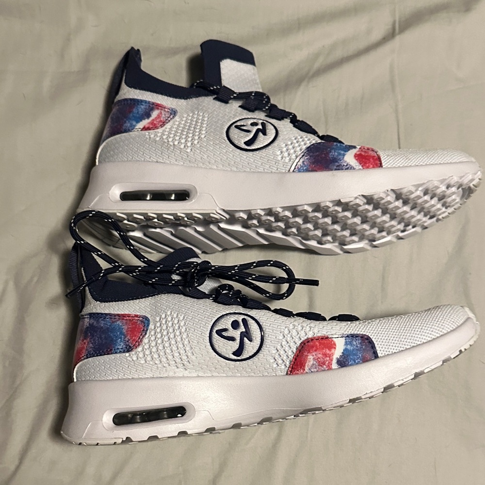 Zumba Fitness White and Blue Athletic Shoes